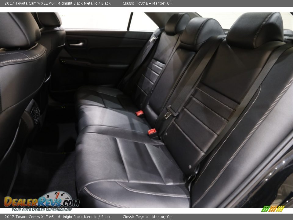 2017 Toyota Camry XLE V6 Midnight Black Metallic / Black Photo #15