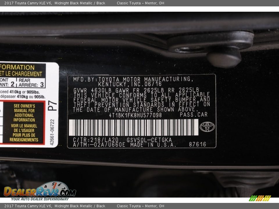 2017 Toyota Camry XLE V6 Midnight Black Metallic / Black Photo #18