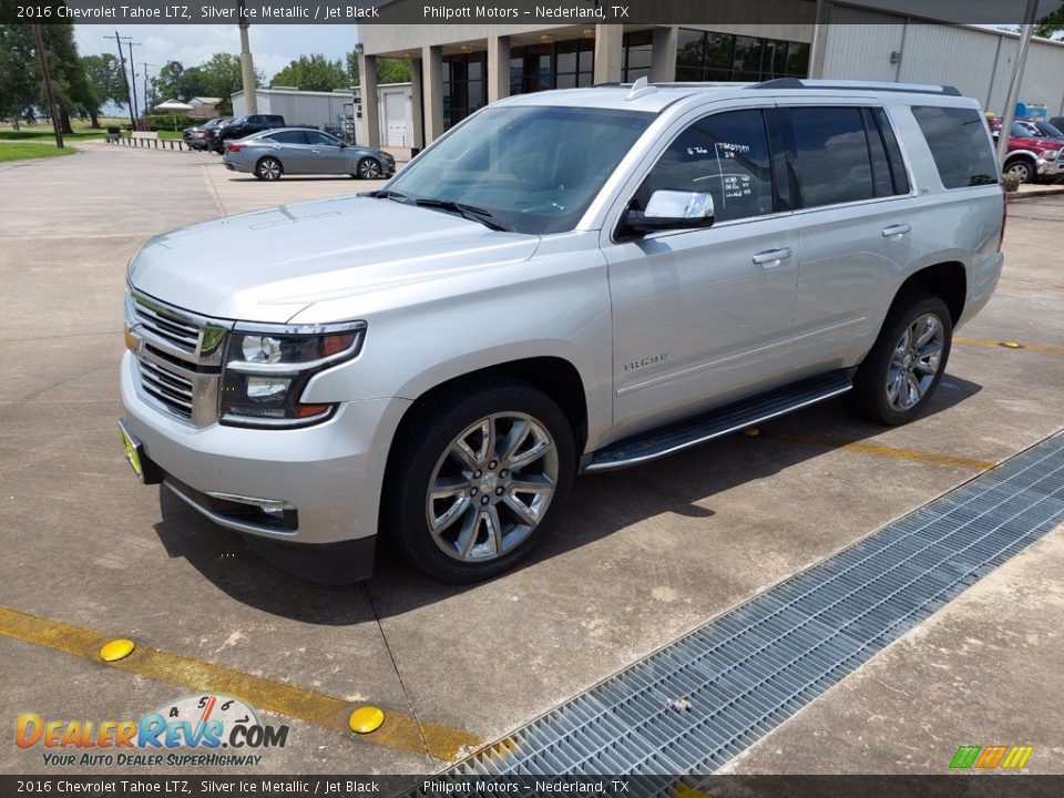 Front 3/4 View of 2016 Chevrolet Tahoe LTZ Photo #3