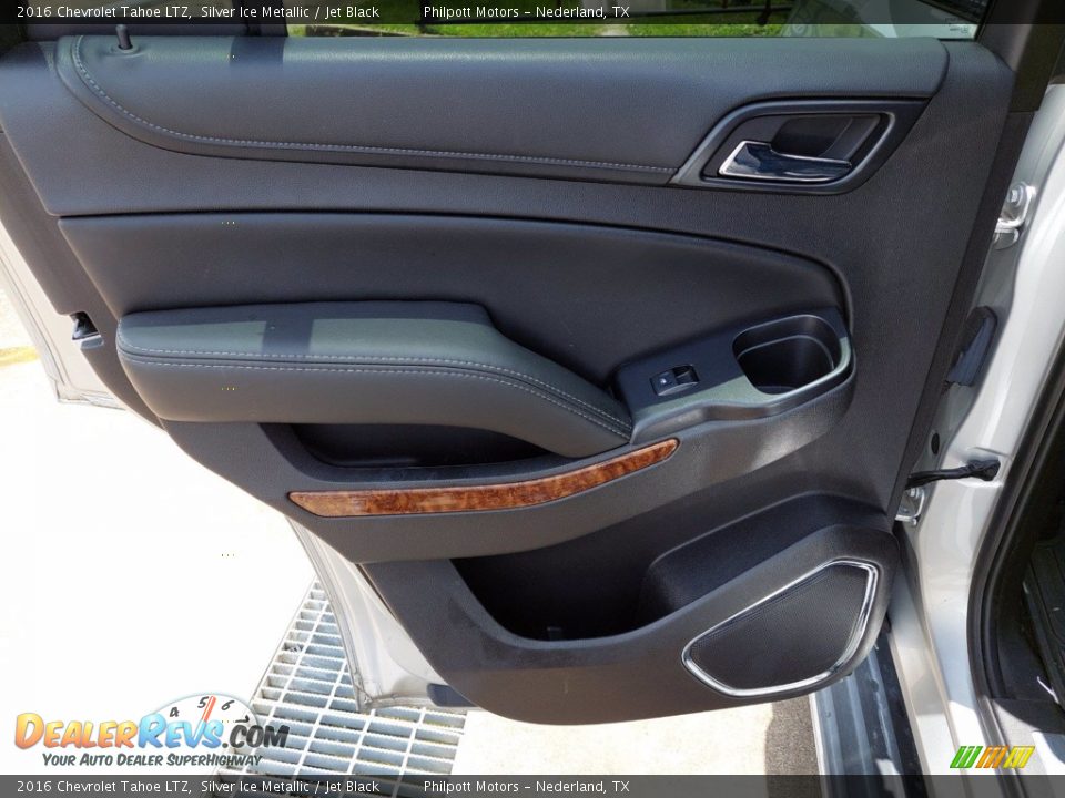 Door Panel of 2016 Chevrolet Tahoe LTZ Photo #25