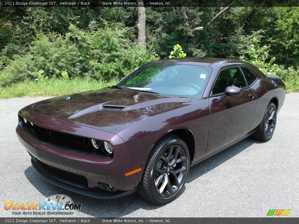 Hellraisin 2021 Dodge Challenger SXT Photo #2