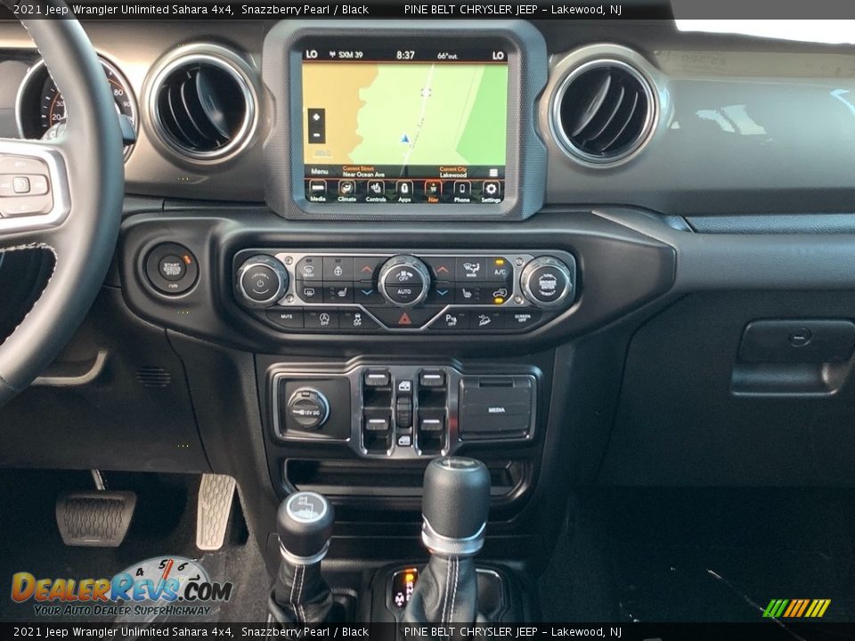 Controls of 2021 Jeep Wrangler Unlimited Sahara 4x4 Photo #10