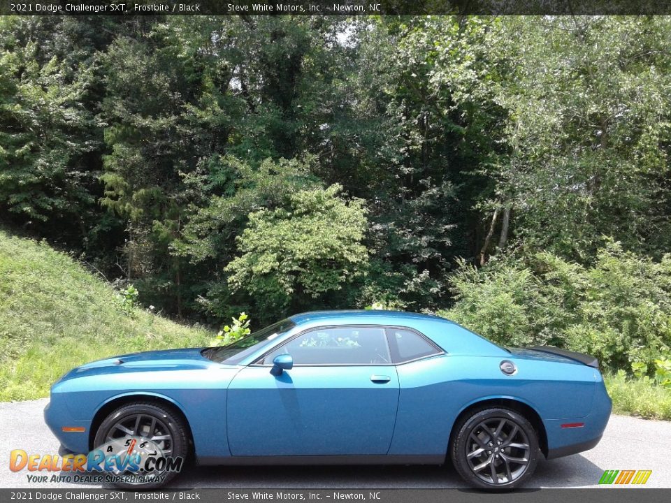 2021 Dodge Challenger SXT Frostbite / Black Photo #1