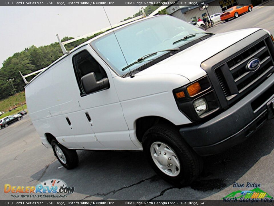 2013 Ford E Series Van E250 Cargo Oxford White / Medium Flint Photo #19