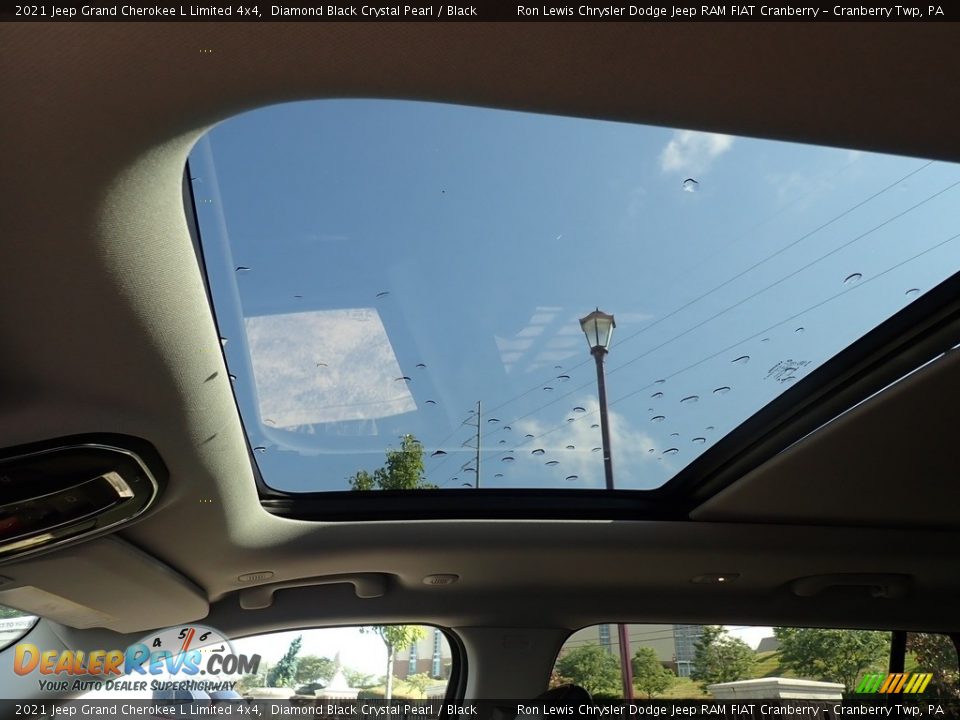 2021 Jeep Grand Cherokee L Limited 4x4 Diamond Black Crystal Pearl / Black Photo #18