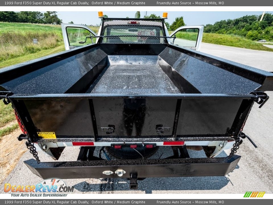 1999 Ford F350 Super Duty XL Regular Cab Dually Oxford White / Medium Graphite Photo #23