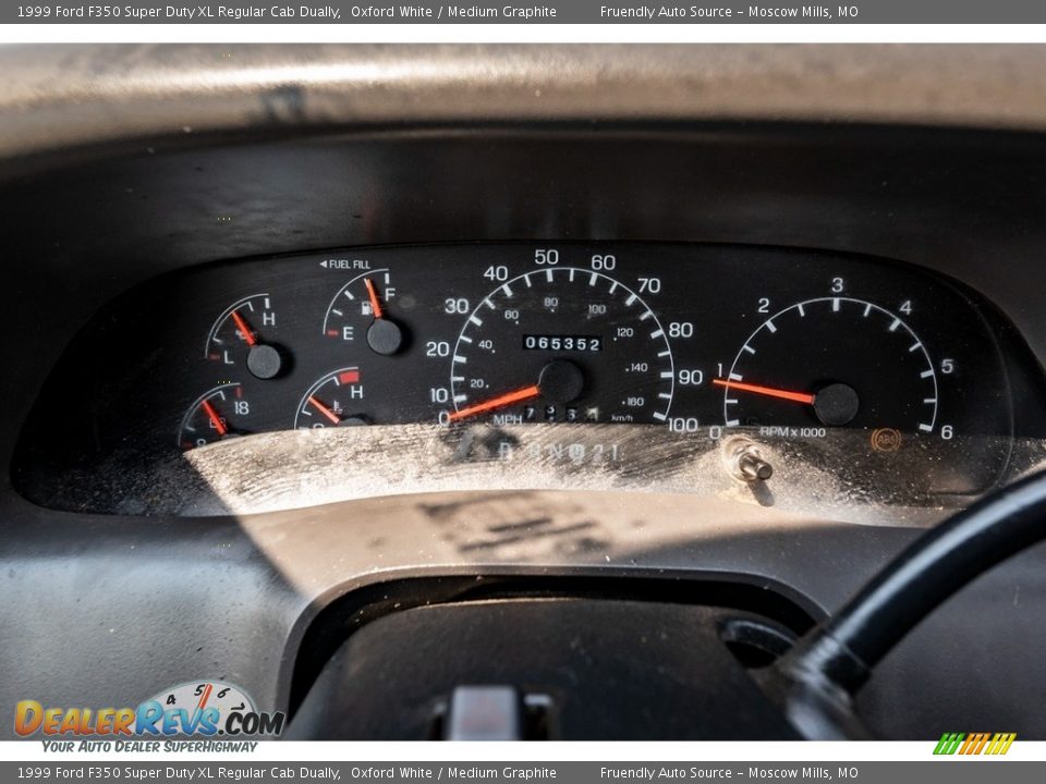 1999 Ford F350 Super Duty XL Regular Cab Dually Oxford White / Medium Graphite Photo #32