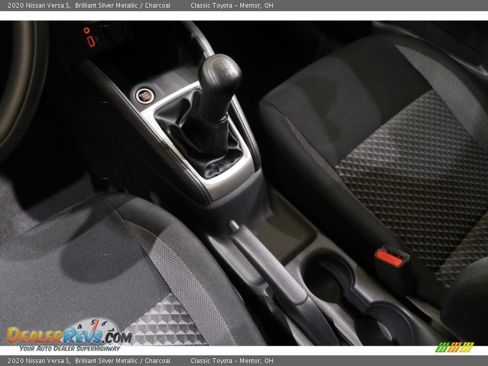 2020 Nissan Versa S Shifter Photo #14