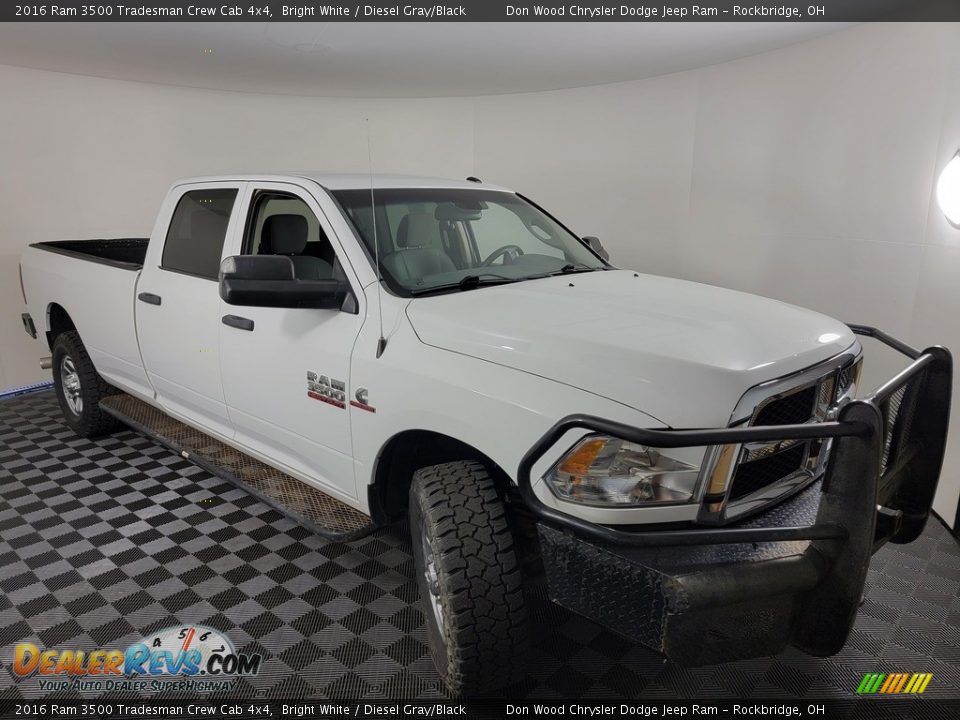 2016 Ram 3500 Tradesman Crew Cab 4x4 Bright White / Diesel Gray/Black Photo #1