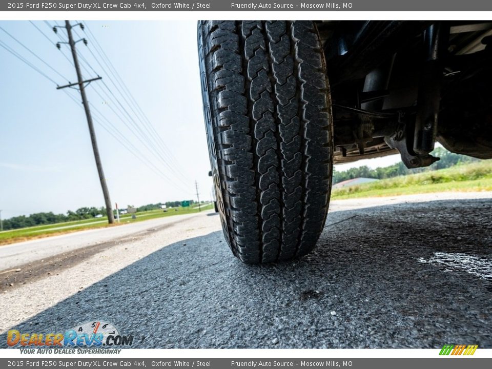 2015 Ford F250 Super Duty XL Crew Cab 4x4 Oxford White / Steel Photo #12