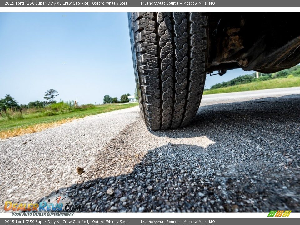 2015 Ford F250 Super Duty XL Crew Cab 4x4 Oxford White / Steel Photo #16