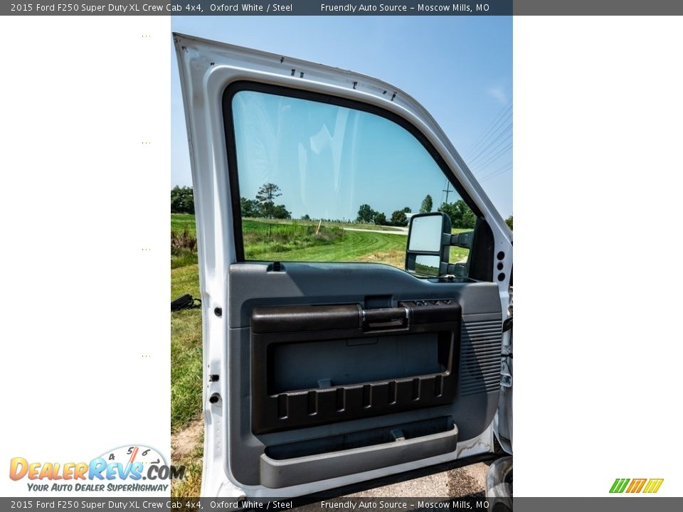 2015 Ford F250 Super Duty XL Crew Cab 4x4 Oxford White / Steel Photo #21