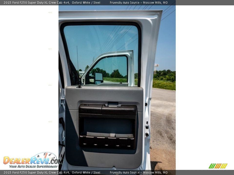 2015 Ford F250 Super Duty XL Crew Cab 4x4 Oxford White / Steel Photo #28