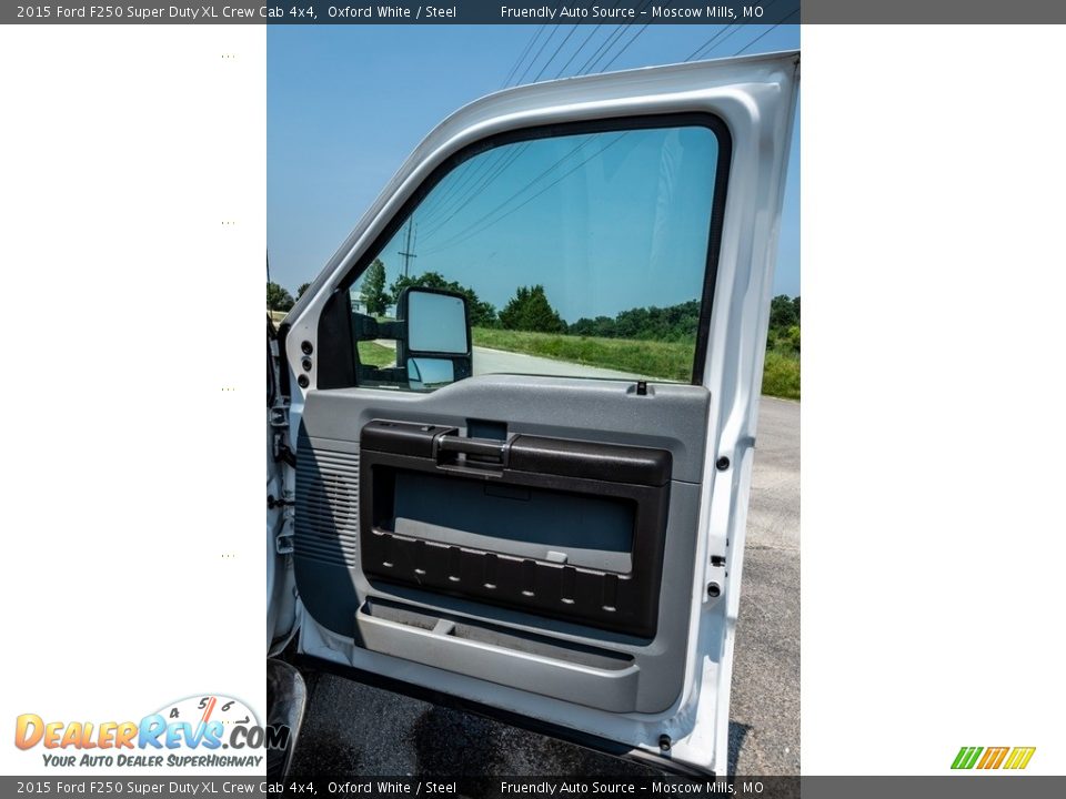 2015 Ford F250 Super Duty XL Crew Cab 4x4 Oxford White / Steel Photo #29