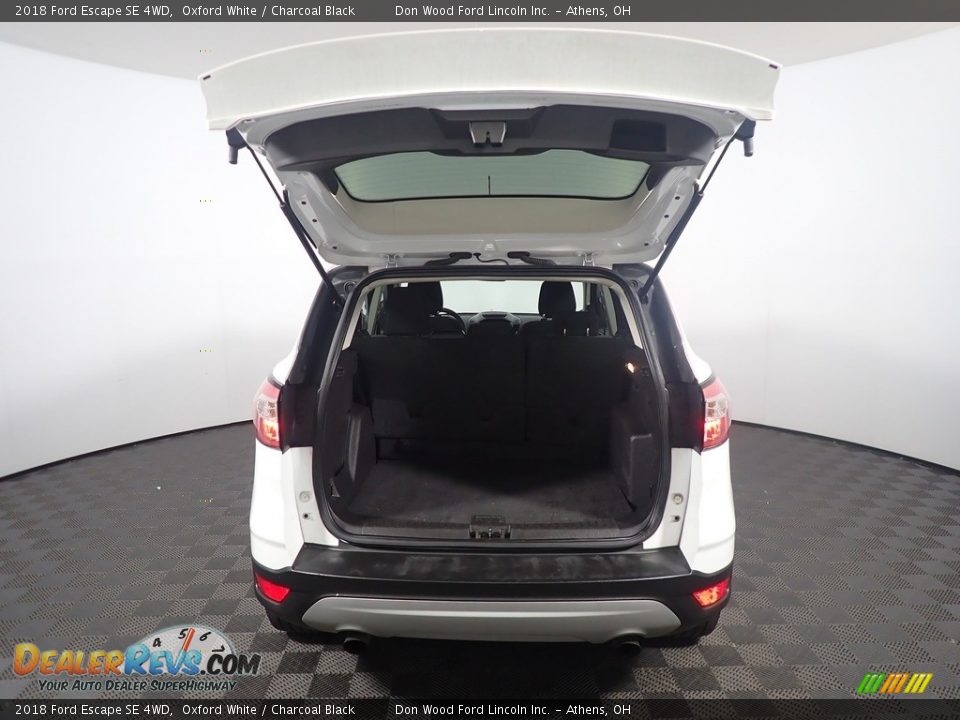 2018 Ford Escape SE 4WD Oxford White / Charcoal Black Photo #13