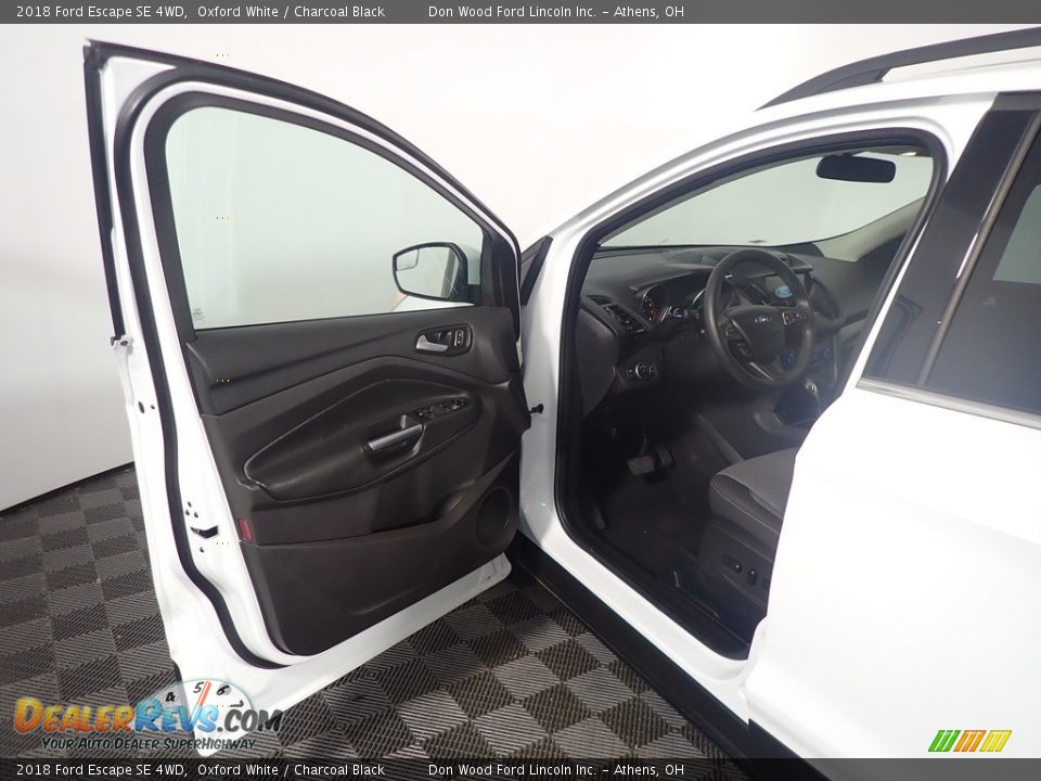 2018 Ford Escape SE 4WD Oxford White / Charcoal Black Photo #20