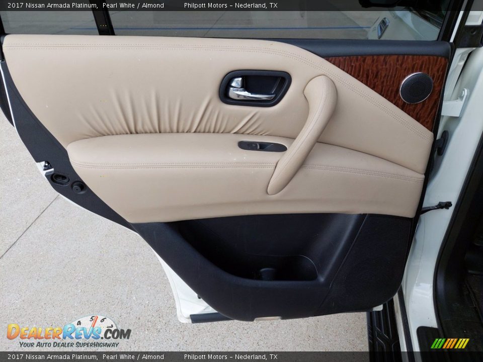 Door Panel of 2017 Nissan Armada Platinum Photo #18