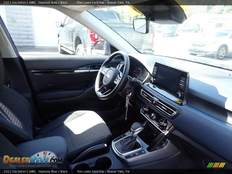 2021 Kia Seltos S AWD Neptune Blue / Black Photo #13