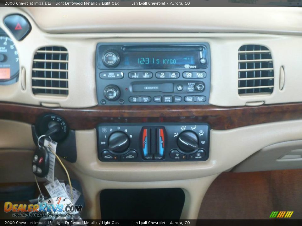 2000 Chevrolet Impala LS Light Driftwood Metallic / Light Oak Photo #17