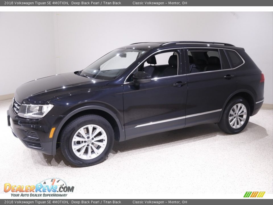 2018 Volkswagen Tiguan SE 4MOTION Deep Black Pearl / Titan Black Photo #3