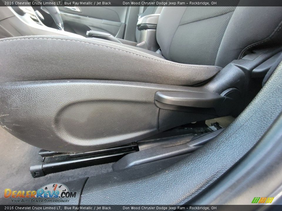 2016 Chevrolet Cruze Limited LT Blue Ray Metallic / Jet Black Photo #17