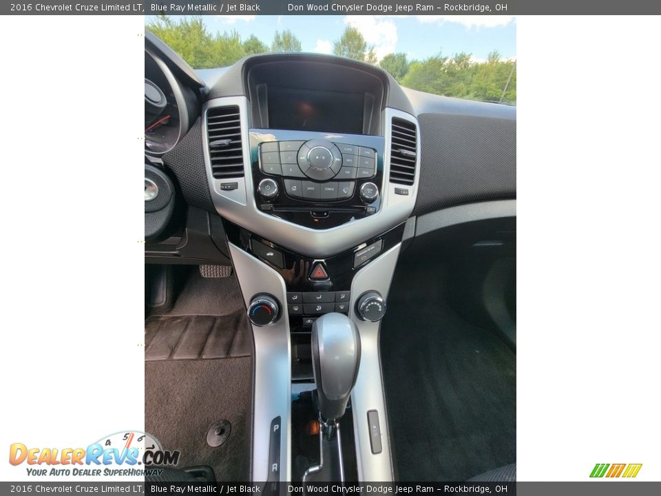2016 Chevrolet Cruze Limited LT Blue Ray Metallic / Jet Black Photo #22