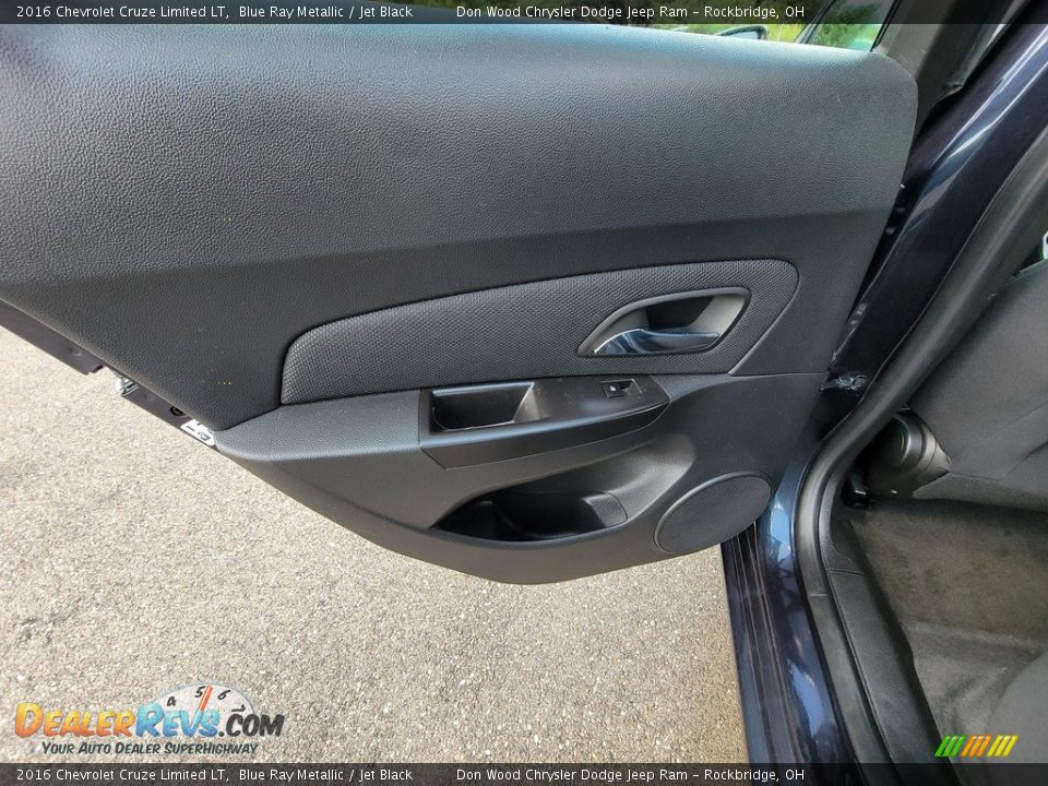 2016 Chevrolet Cruze Limited LT Blue Ray Metallic / Jet Black Photo #25