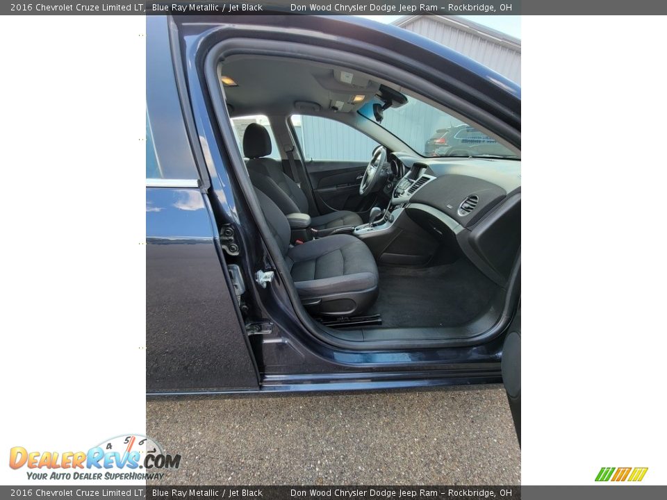2016 Chevrolet Cruze Limited LT Blue Ray Metallic / Jet Black Photo #29