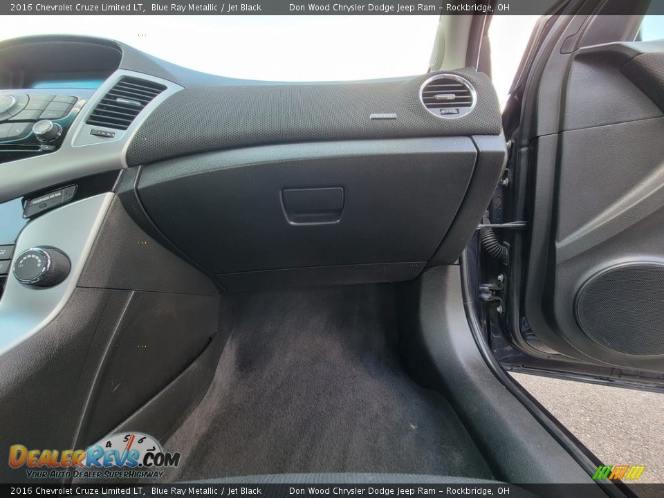 2016 Chevrolet Cruze Limited LT Blue Ray Metallic / Jet Black Photo #31
