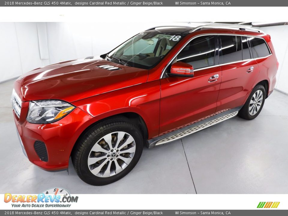 Front 3/4 View of 2018 Mercedes-Benz GLS 450 4Matic Photo #14