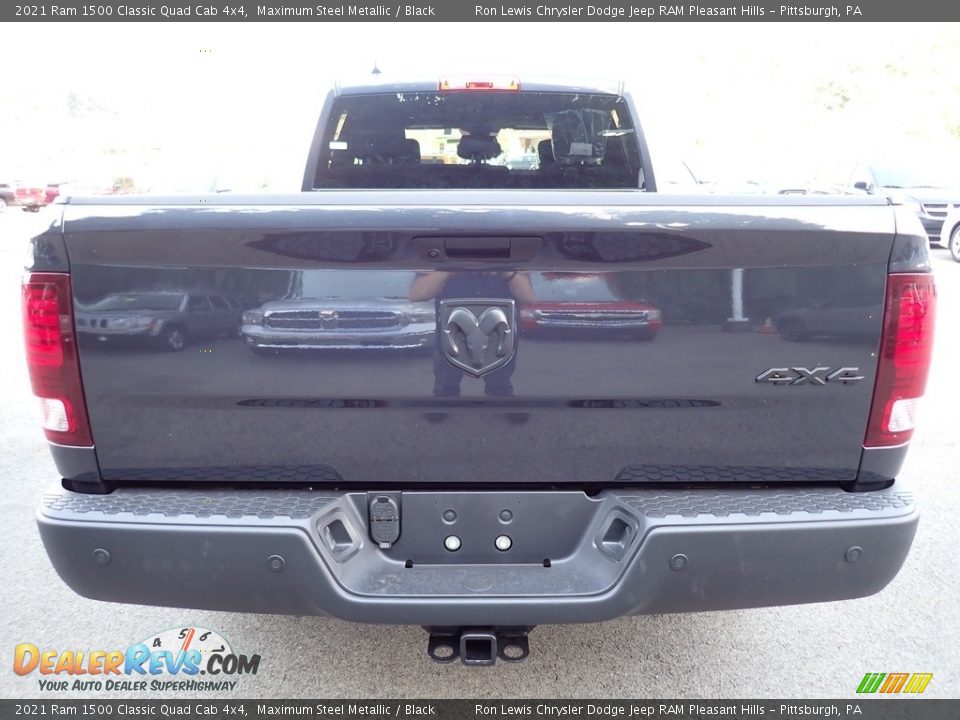 2021 Ram 1500 Classic Quad Cab 4x4 Maximum Steel Metallic / Black Photo #4