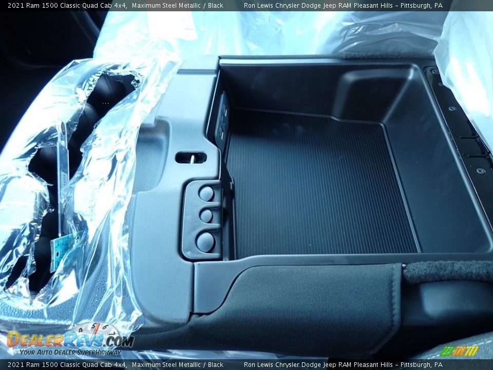 2021 Ram 1500 Classic Quad Cab 4x4 Maximum Steel Metallic / Black Photo #17