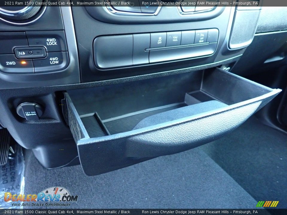 2021 Ram 1500 Classic Quad Cab 4x4 Maximum Steel Metallic / Black Photo #18