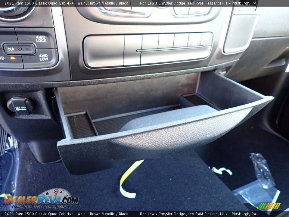 2021 Ram 1500 Classic Quad Cab 4x4 Walnut Brown Metallic / Black Photo #17