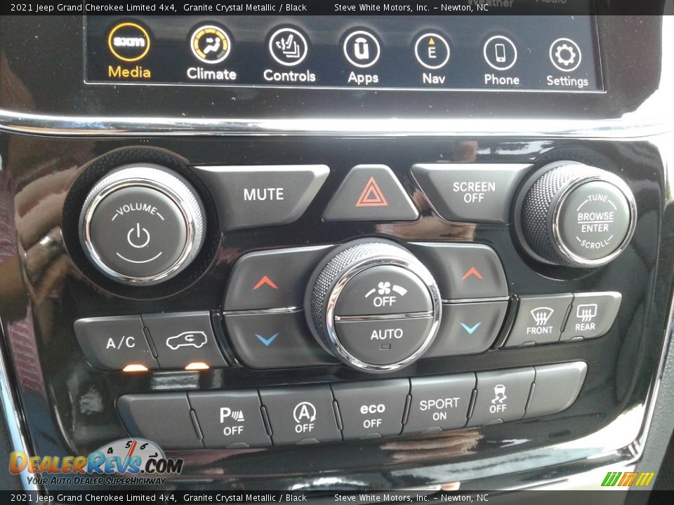 Controls of 2021 Jeep Grand Cherokee Limited 4x4 Photo #27