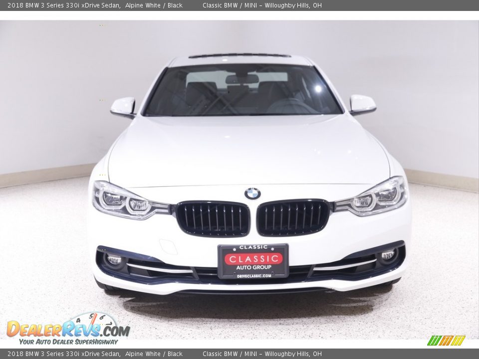 2018 BMW 3 Series 330i xDrive Sedan Alpine White / Black Photo #2