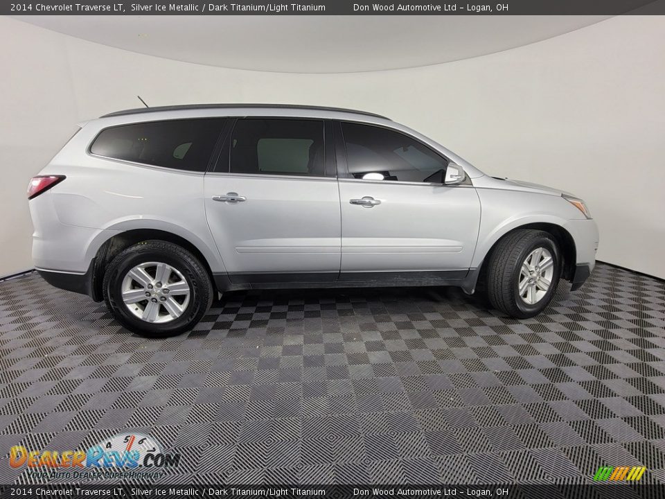 2014 Chevrolet Traverse LT Silver Ice Metallic / Dark Titanium/Light Titanium Photo #10