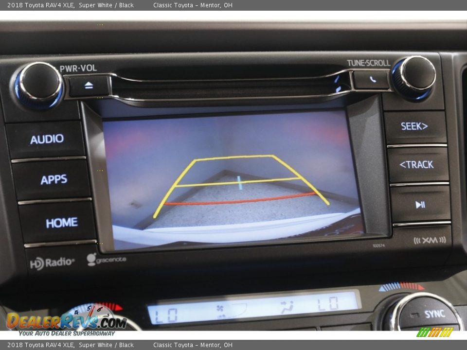 2018 Toyota RAV4 XLE Super White / Black Photo #11