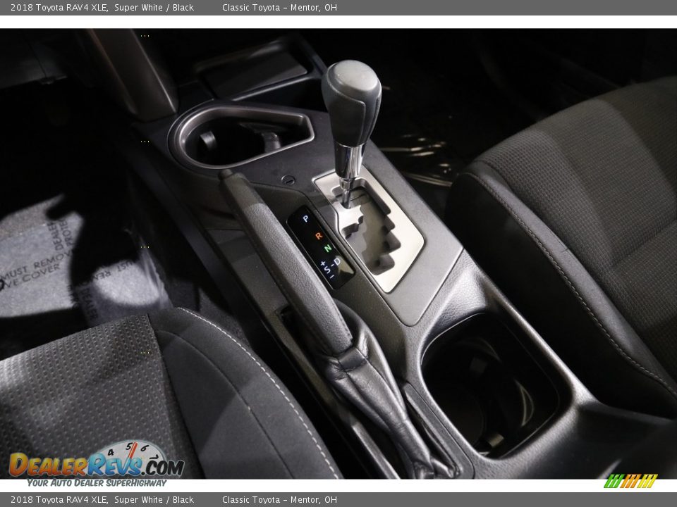 2018 Toyota RAV4 XLE Super White / Black Photo #13