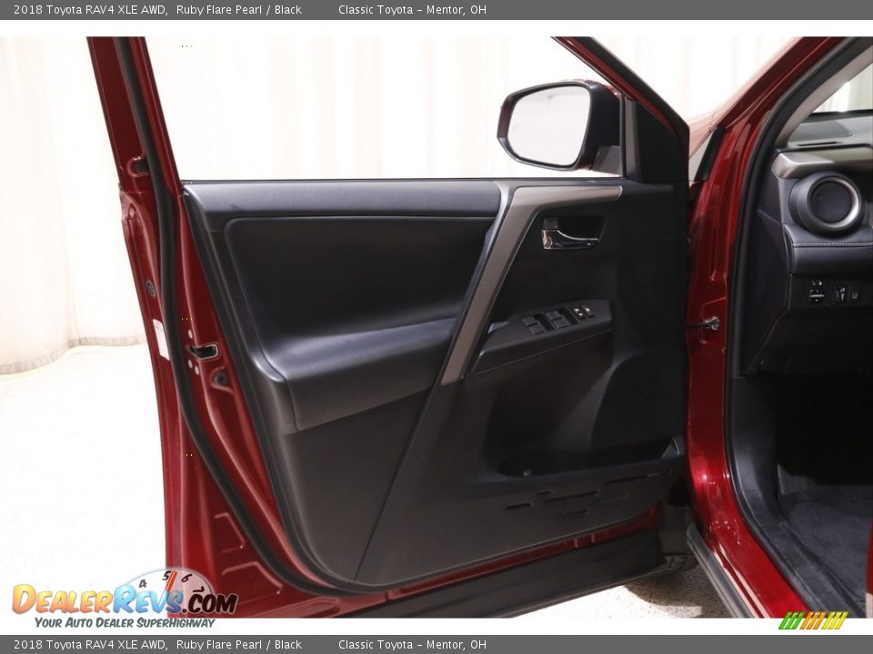 2018 Toyota RAV4 XLE AWD Ruby Flare Pearl / Black Photo #4
