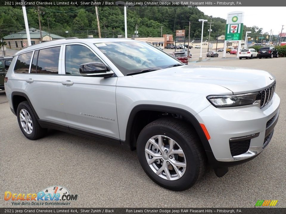 Front 3/4 View of 2021 Jeep Grand Cherokee L Limited 4x4 Photo #8