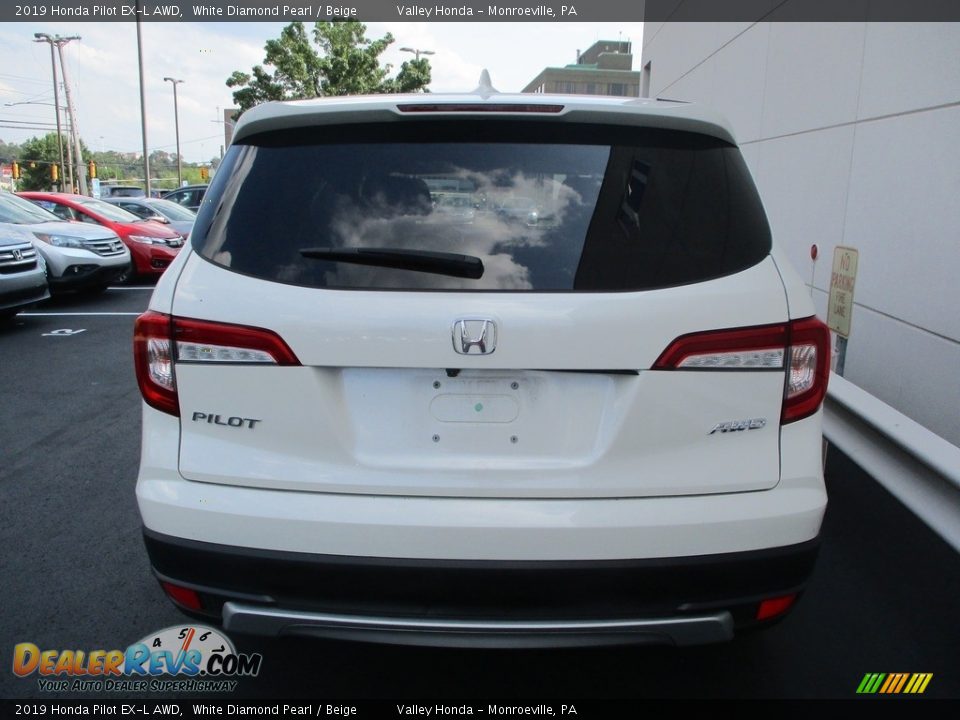2019 Honda Pilot EX-L AWD White Diamond Pearl / Beige Photo #4