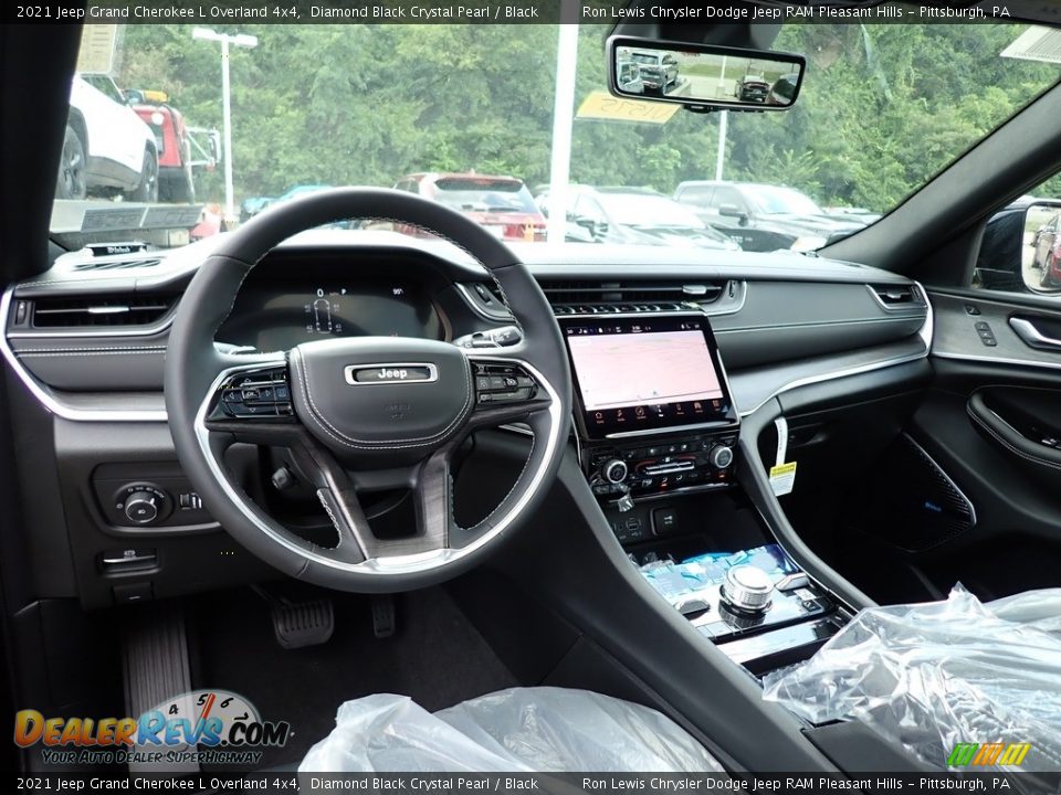 Dashboard of 2021 Jeep Grand Cherokee L Overland 4x4 Photo #13