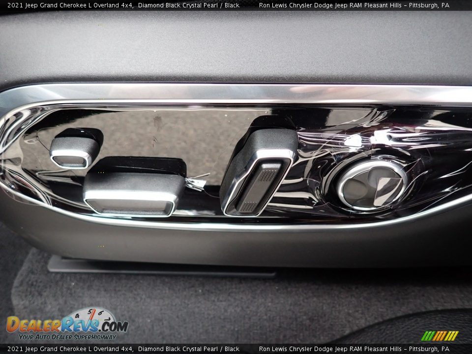 Controls of 2021 Jeep Grand Cherokee L Overland 4x4 Photo #16