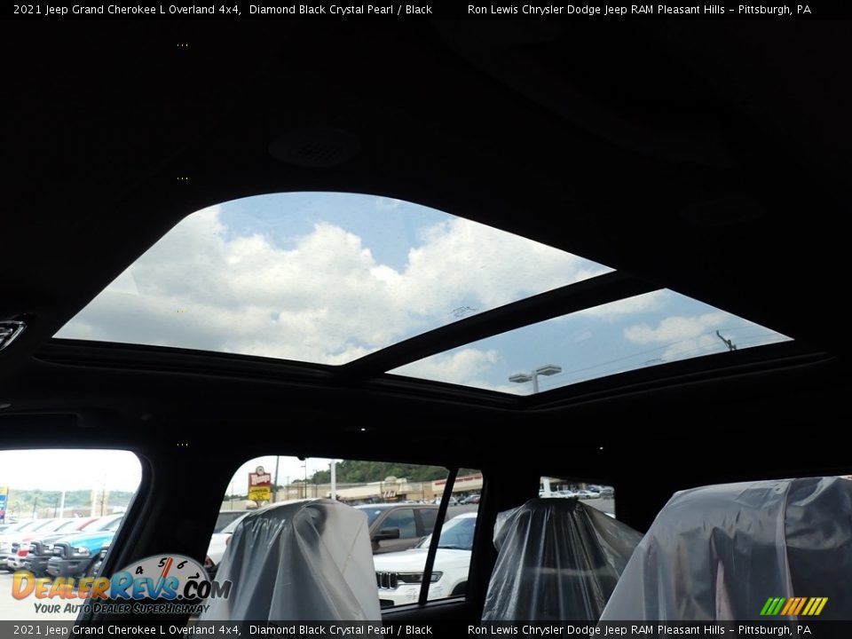 2021 Jeep Grand Cherokee L Overland 4x4 Diamond Black Crystal Pearl / Black Photo #17