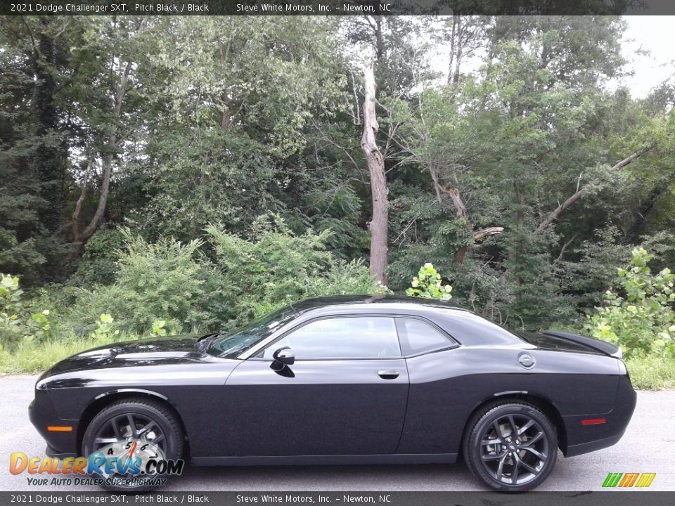 Pitch Black 2021 Dodge Challenger SXT Photo #1