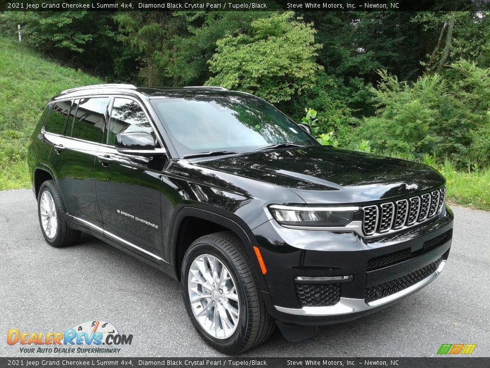 Front 3/4 View of 2021 Jeep Grand Cherokee L Summit 4x4 Photo #4