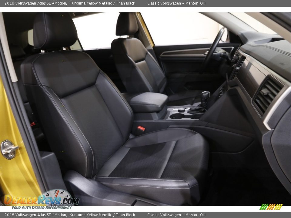 2018 Volkswagen Atlas SE 4Motion Kurkuma Yellow Metallic / Titan Black Photo #14
