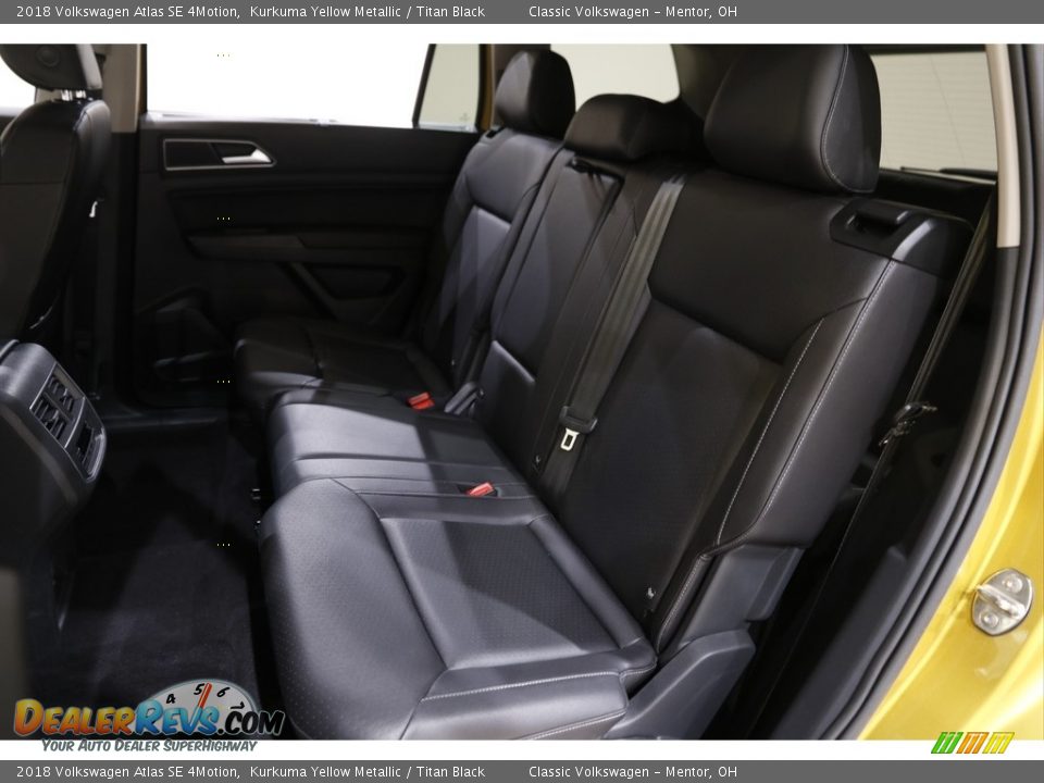 2018 Volkswagen Atlas SE 4Motion Kurkuma Yellow Metallic / Titan Black Photo #16