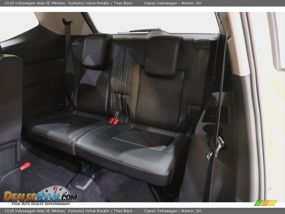 2018 Volkswagen Atlas SE 4Motion Kurkuma Yellow Metallic / Titan Black Photo #17